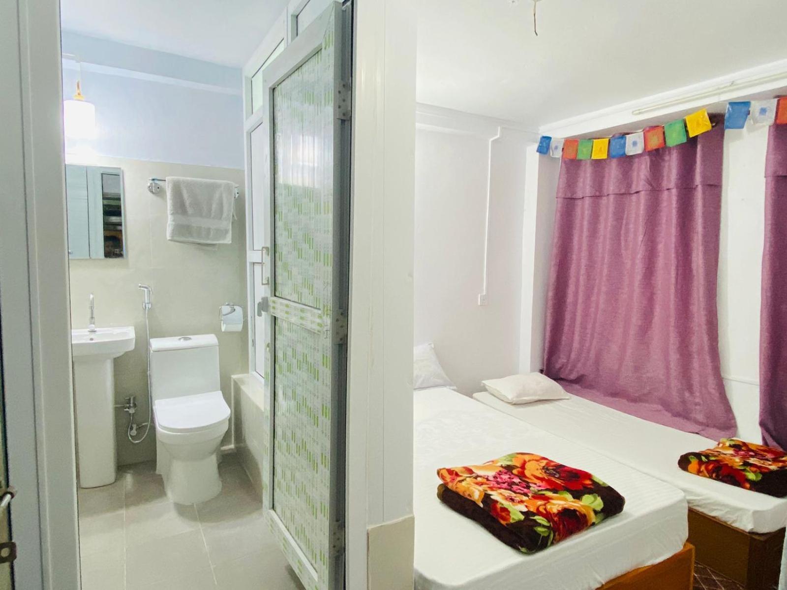 Community Holiday Inn Panaoti Esterno foto