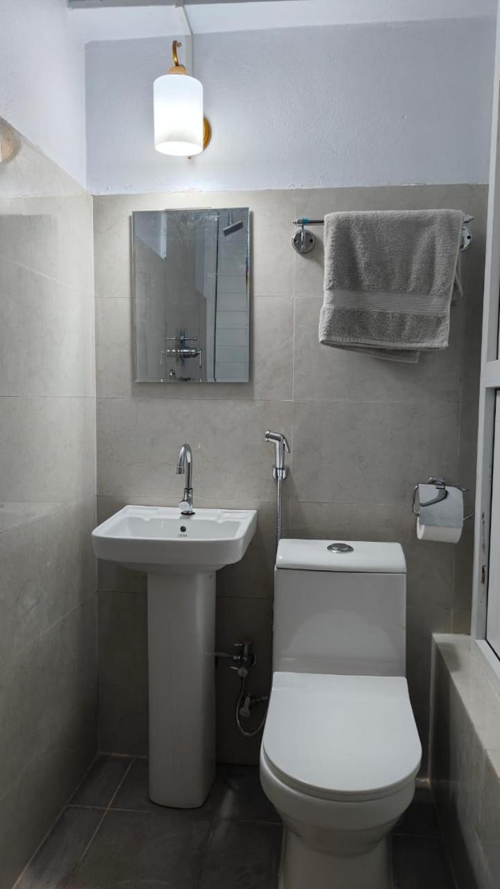 Community Holiday Inn Panaoti Esterno foto